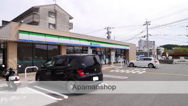 コンビニ　ファミリーマート高知大津バイパス店（コンビニ）まで363m