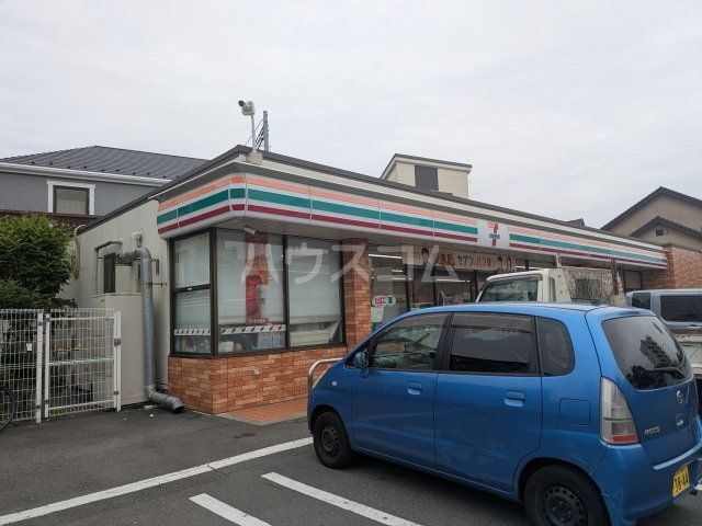 コンビニ　セブン-イレブン 高井戸東五日市街道店（コンビニ）まで588m
