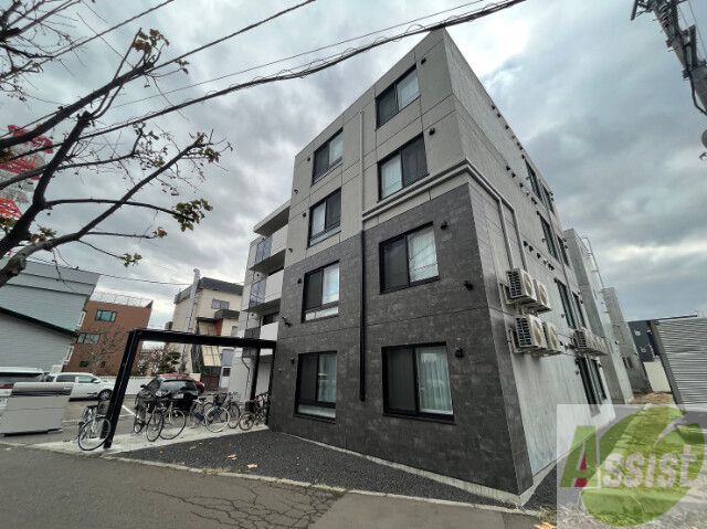 地下鉄南北線 北３４条駅 徒歩10分 4階建 築5年の外観写真