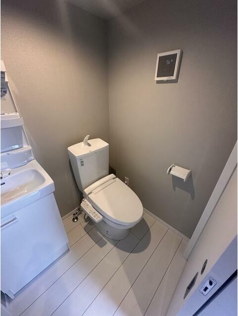 メリディアン杉田のトイレ写真