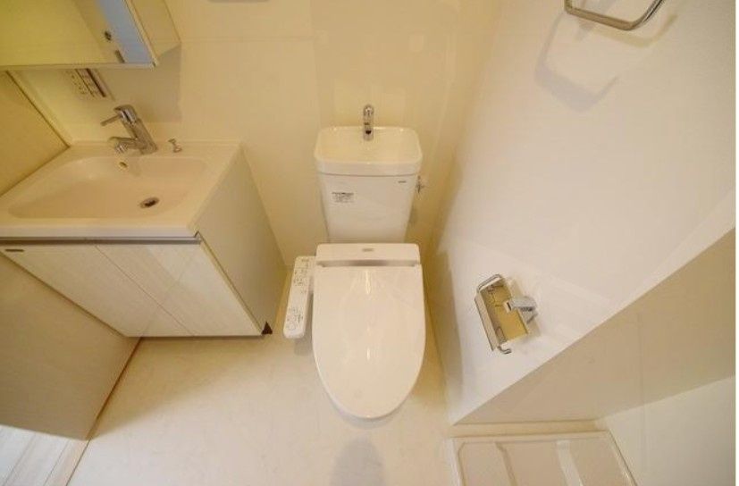 トイレ　※別部屋参考写真