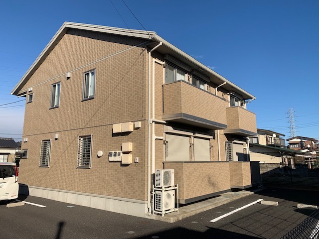 建物外観　インターネット無料　南向きで日当たり良好　角部屋