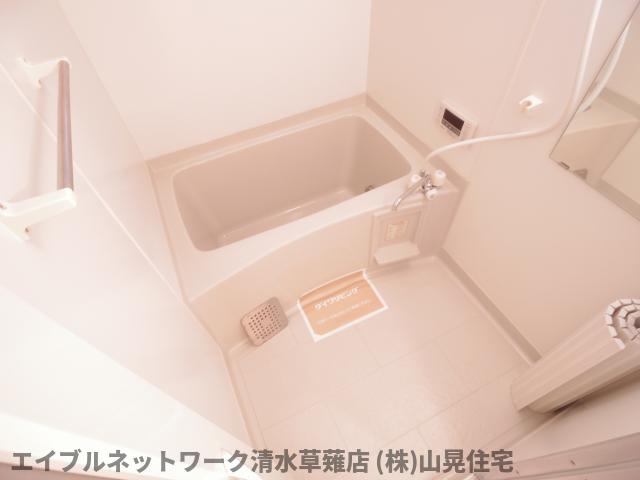 バス・シャワールーム　ゆったり過ごせるお風呂です