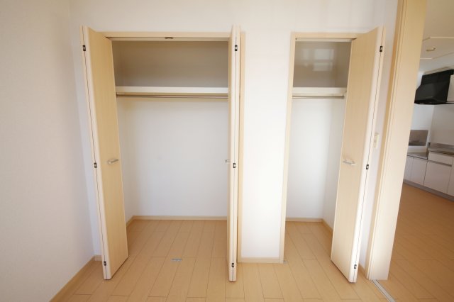 収納　別部屋反転間取のお写真になります。参考にご覧くださいませ。