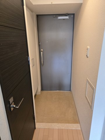 エスリード難波ステーションプラザの玄関写真
