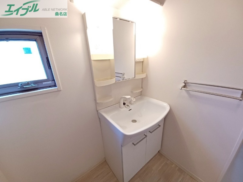 洗面設備　同物件別部屋写真