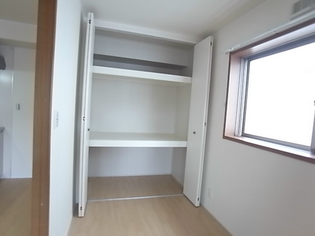 収納　同一物件別部屋写真