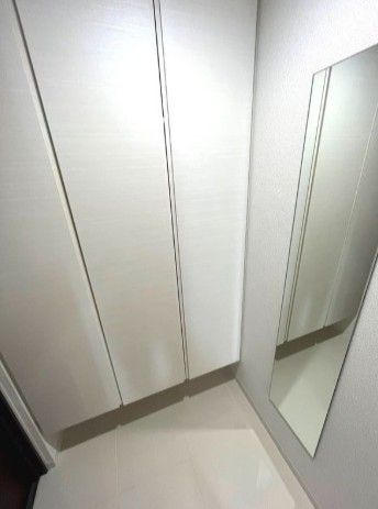 玄関　参考写真：別部屋タイプ