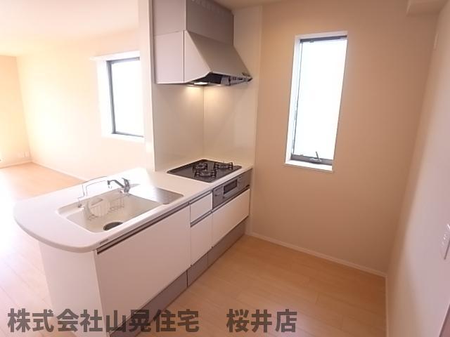 プレセランス山の辺IIのキッチン写真