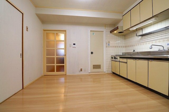 GSハイム博多の居間写真