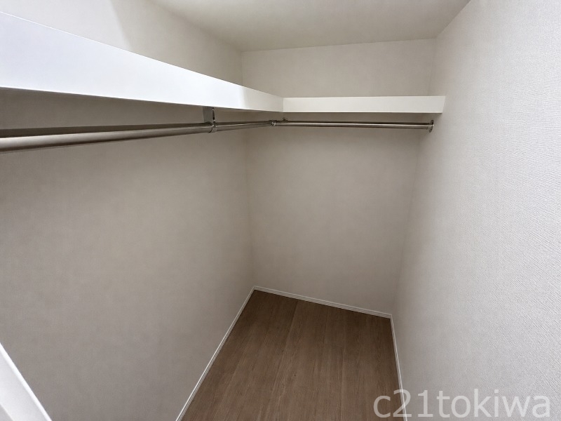 収納　ウォークインクローゼットは各居室についています