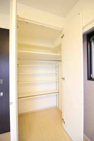 収納　（別タイプ参考写真）レクシオシティ王子神谷　北区王子4