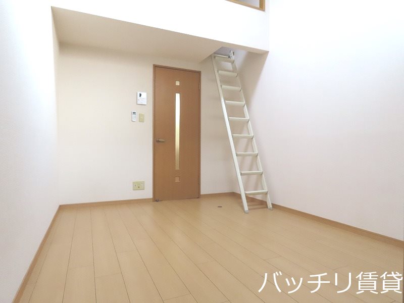 居室・リビング　同型タイプの為、現状を優先致します。