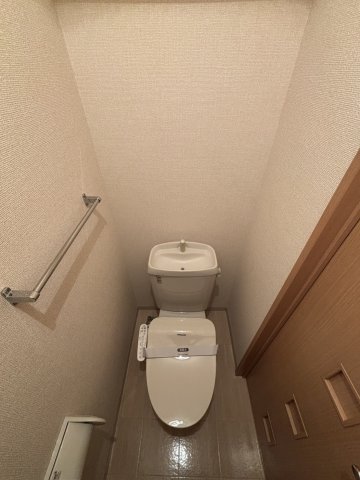 トイレ　※同物件・同タイプの写真です。