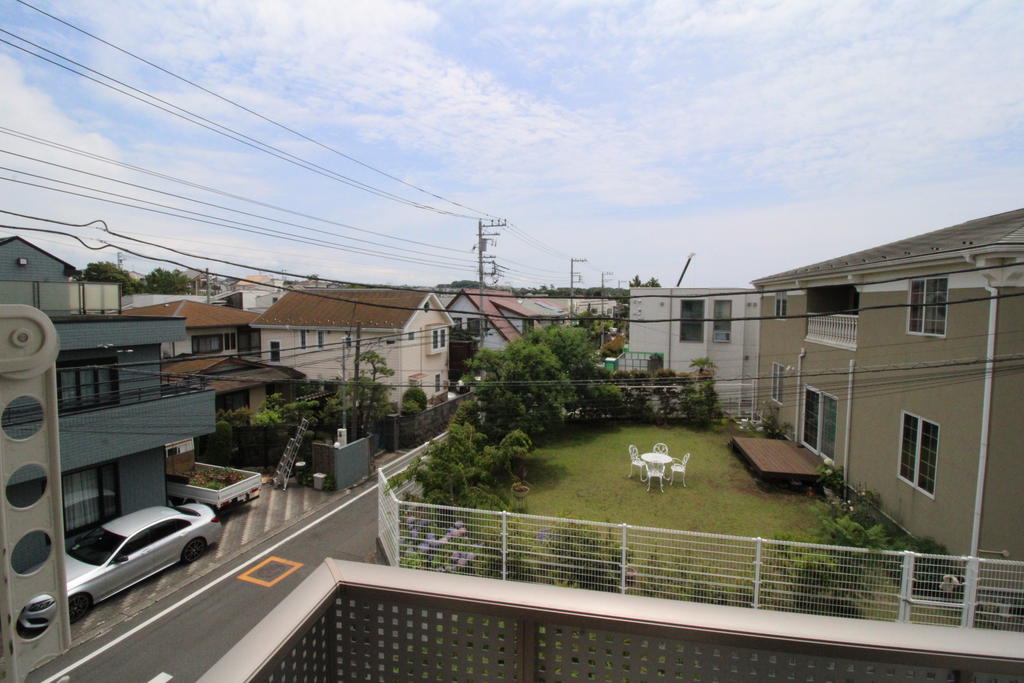 眺望　低層住宅地域に立地の為、ご覧のような眺望です！！