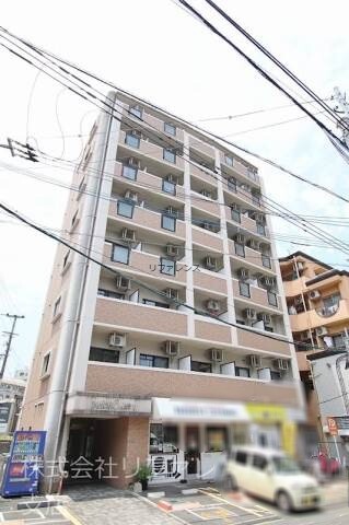 メゾンOM紫川の建物外観