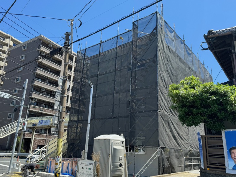 【北九州市八幡西区熊西のアパートのバルコニー】