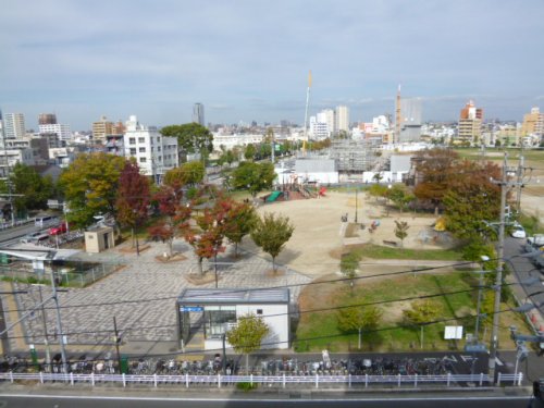 【ビラ三秀山中の公園】