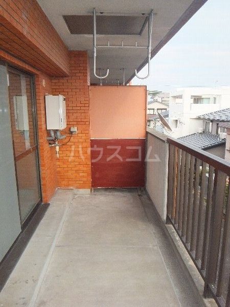 【清須市西枇杷島町片町のマンションのロビー】