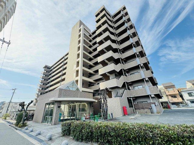 平野元町日興マンションの建物外観