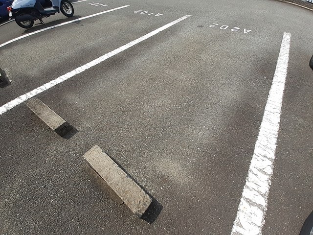 【赤穂市黒崎町のアパートの駐車場】