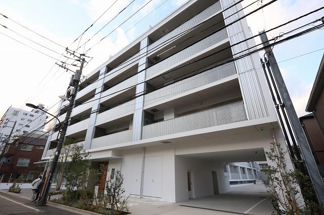 【オアーゼ新宿市谷薬王寺の建物外観】