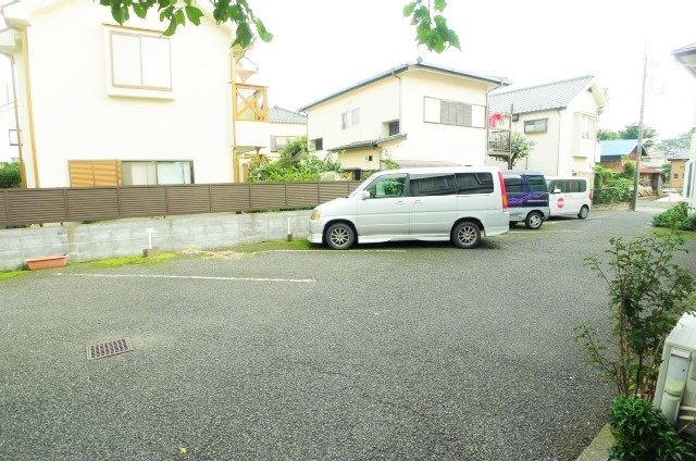 【タケミコーポの駐車場】