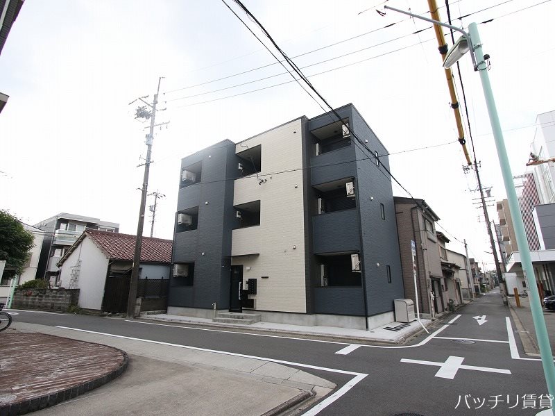 プルミエール角割町の建物外観