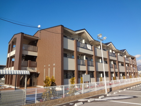 長浜市口分田町のマンションの建物外観