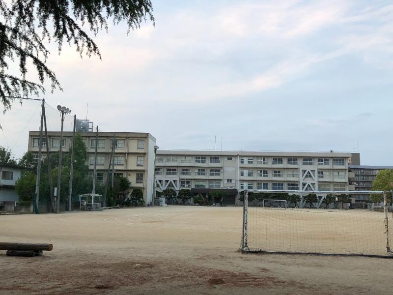 【サンライフふたみIIの小学校】