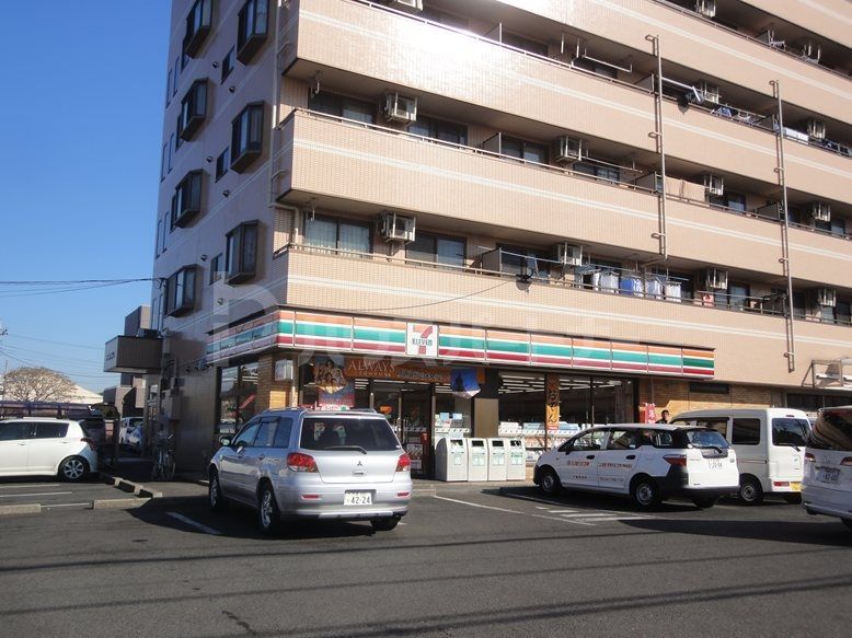 コンビニ　セブンイレブン柏大室店（コンビニ）まで810m
