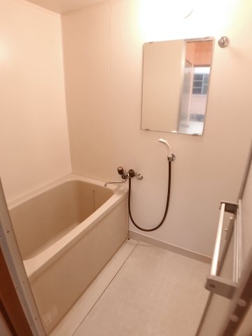 バス・シャワールーム　日々の暮らしに欠かせないお風呂
