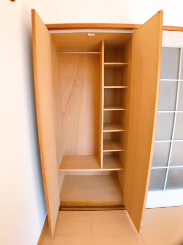 収納　細々したものも収納可能のクローゼット