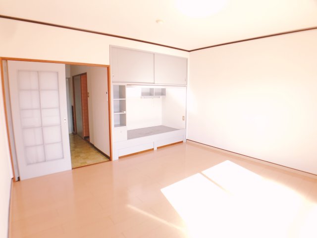 居室・リビング　ゆったり過ごせる居間