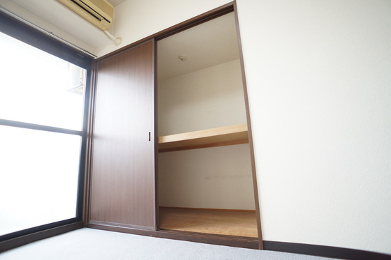 収納　押し入れ