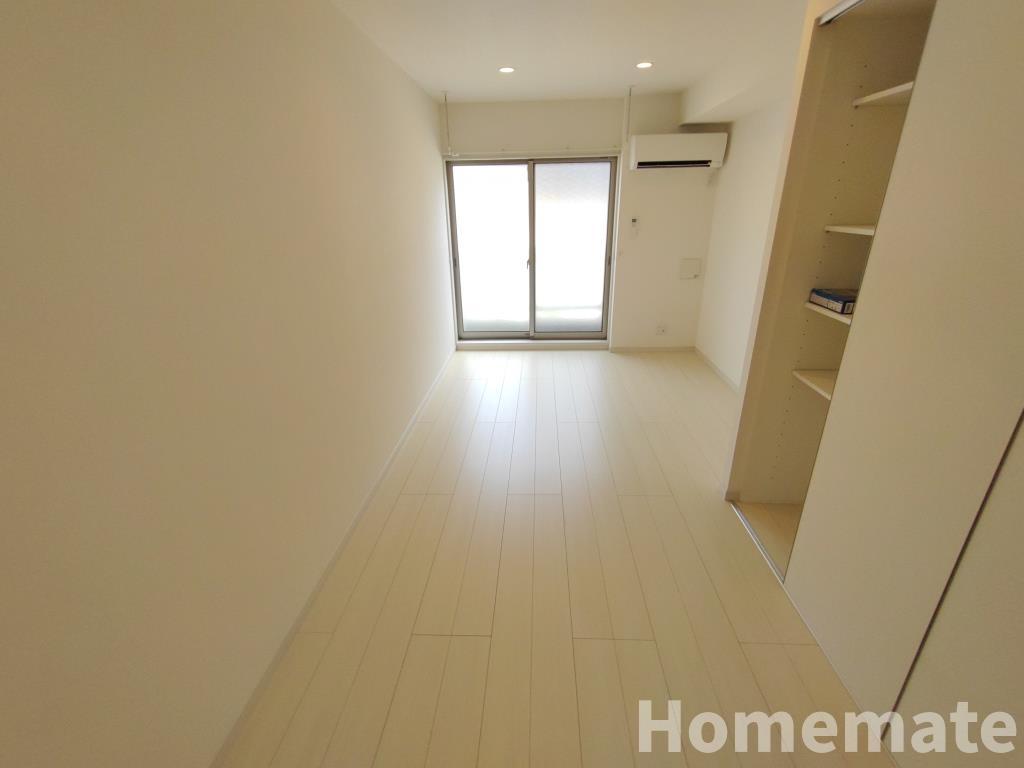 居室・リビング　明るい洋室です