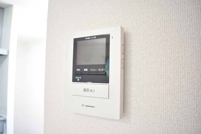 セキュリティ　モニター付きインターホンです。