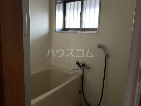 【藤沢市亀井野のアパートのバス・シャワールーム】