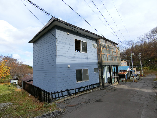 函館市船見町のアパートの建物外観