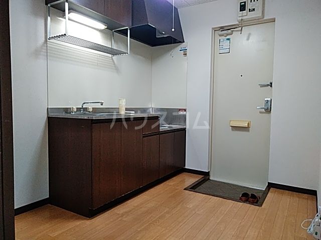 【浜松市中央区富塚町のアパートのキッチン】
