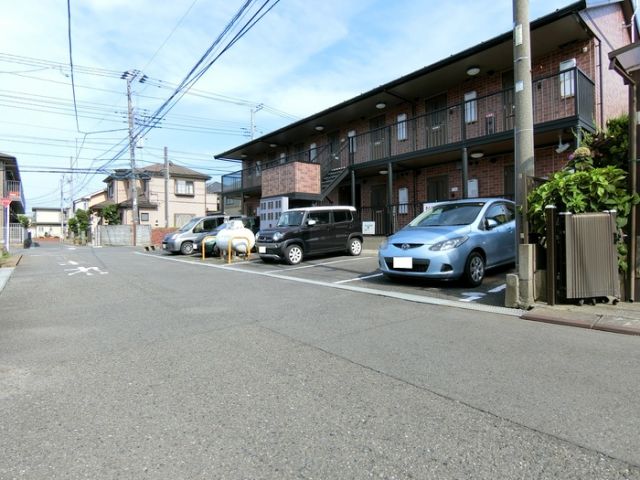 【学遊館の駐車場】