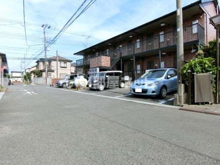 【学遊館の駐車場】