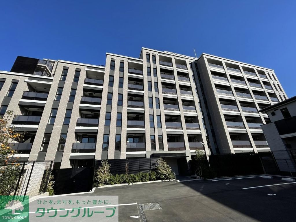 【練馬区春日町のマンションの建物外観】