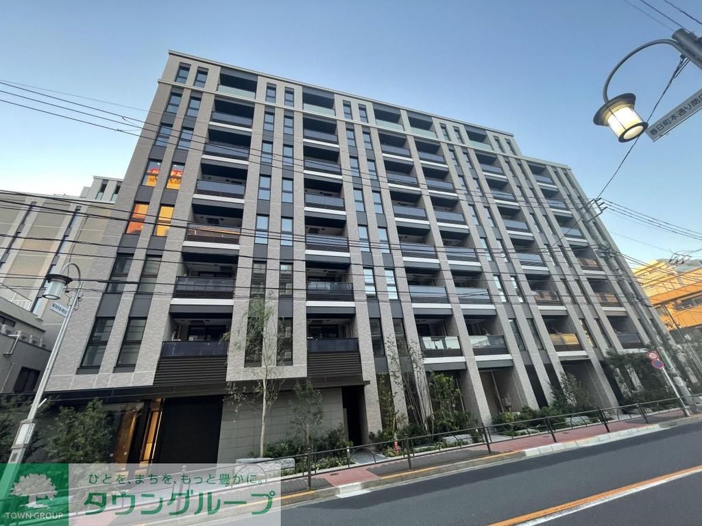 【練馬区春日町のマンションの建物外観】