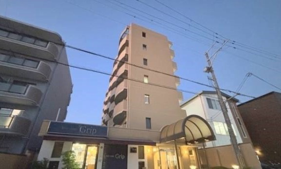 【朝日プラザ深草の建物外観】