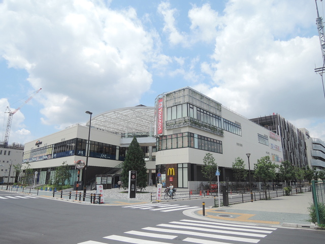 【荒川区町屋のマンションのショッピングセンター】