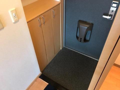 ティエドール　玄関　玄関