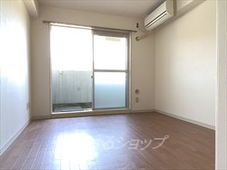 居室・リビング　エアコン付き