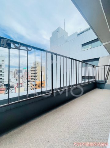 バルコニー　同マンション別部屋　参考写真