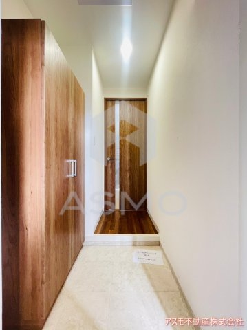 玄関　同マンション別部屋　参考写真